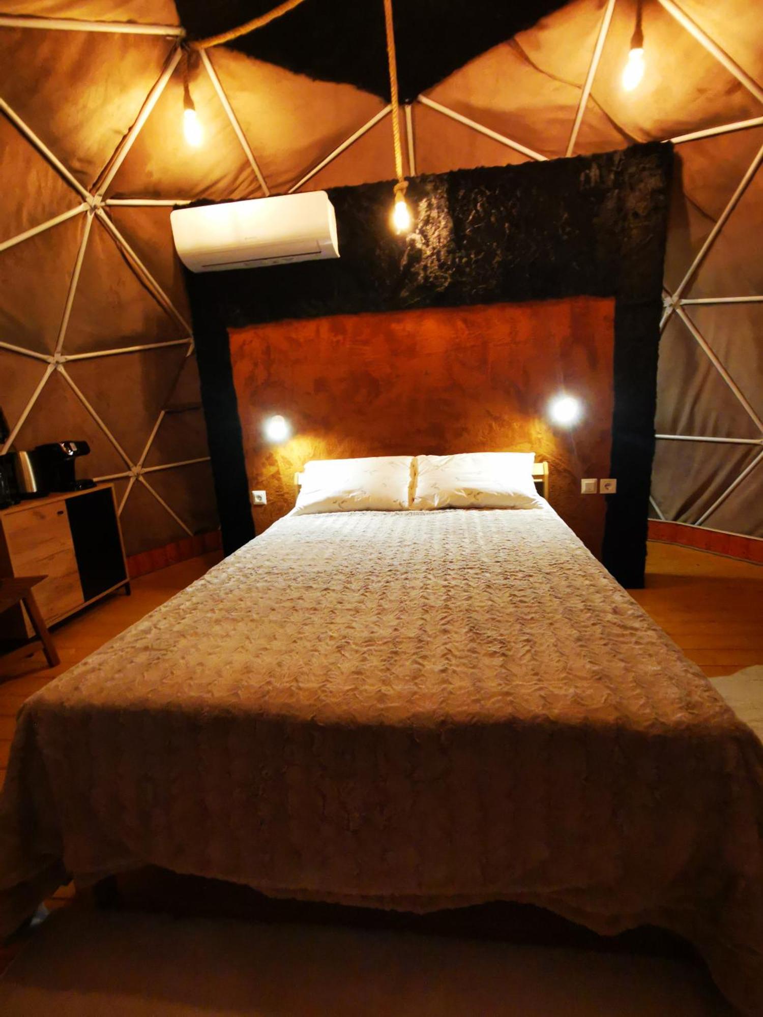 Hotel Glamping Zazen Drumu Carului Exterior foto