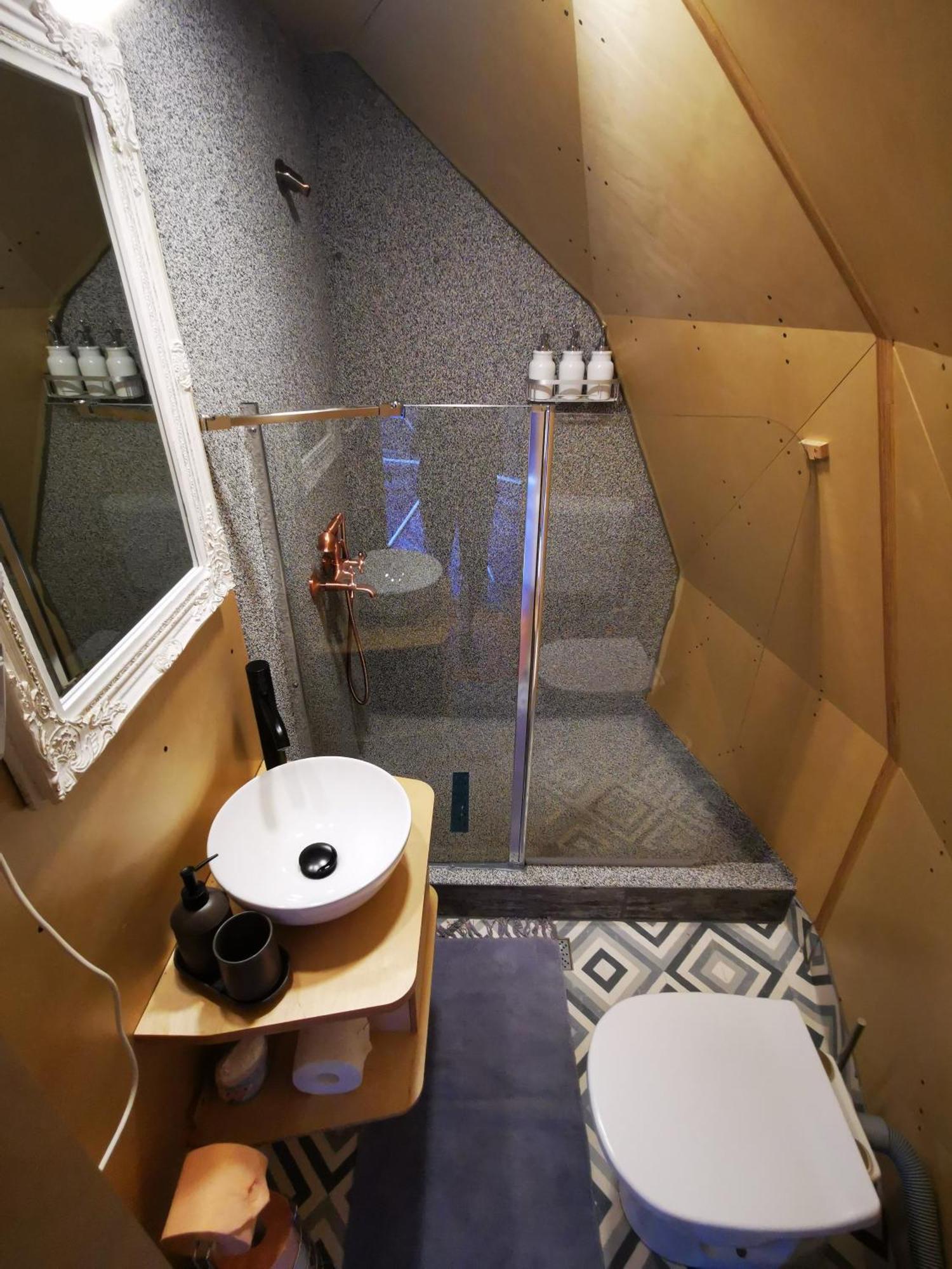Hotel Glamping Zazen Drumu Carului Exterior foto